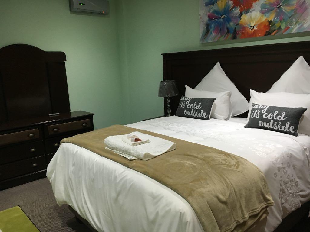 Tassili Lodge Kempton Park Extérieur photo