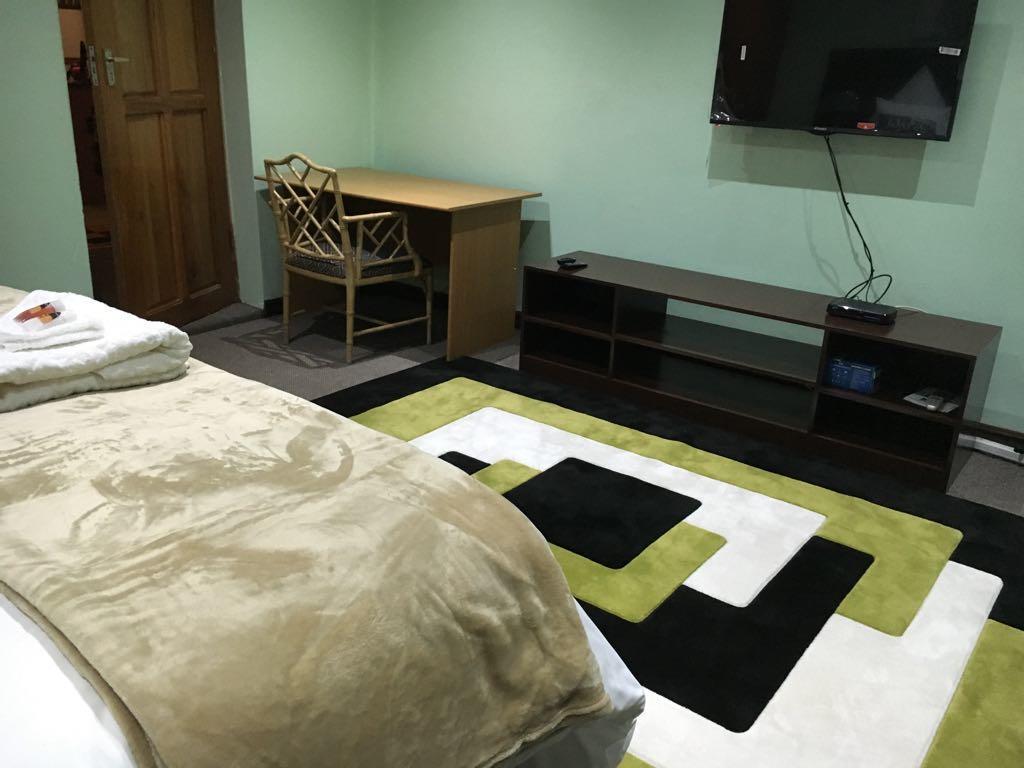 Tassili Lodge Kempton Park Extérieur photo
