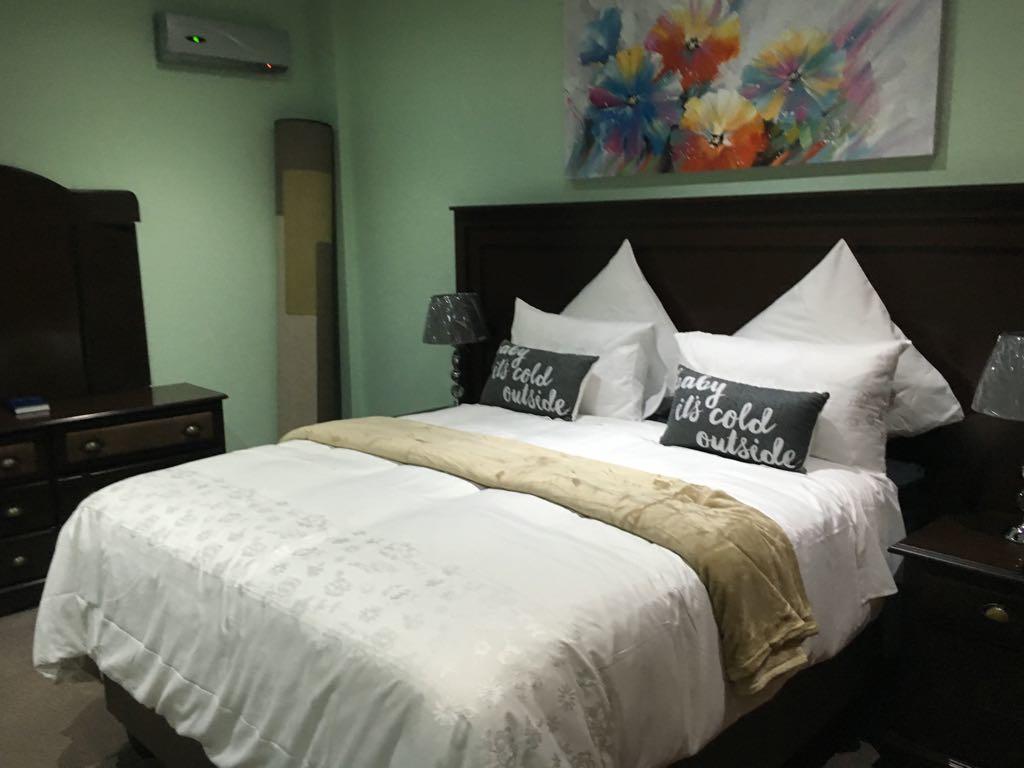 Tassili Lodge Kempton Park Extérieur photo
